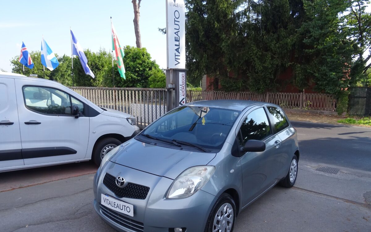 Toyota Yaris 1.3 benzina 83cv